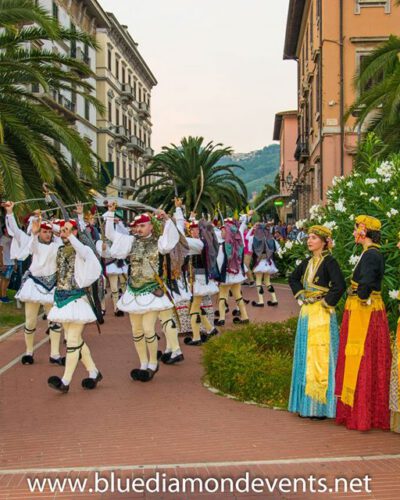 Ready to visit the folklore festival in Tuscany?