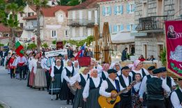 Φεστιβάλ φολκλόρ στο νησί Χβαρ, Κροατία — φωτογραφία 24 από 27