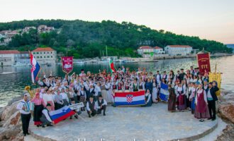 Folklorni festival Hvar – Hrvatska