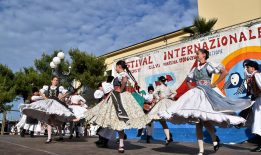 International folklore festival Silvi Marina, Italy — φωτογραφία 15 από 19