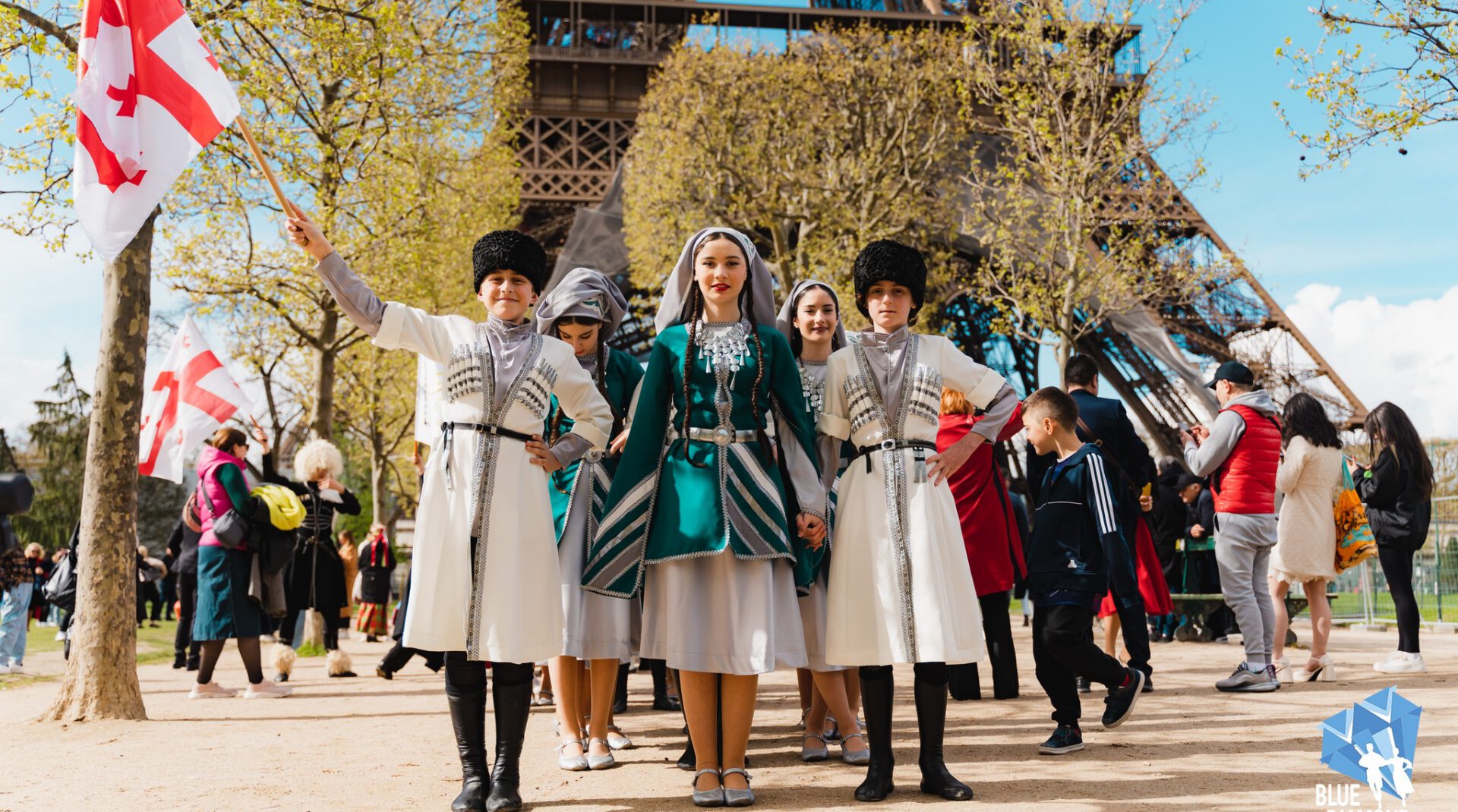 folklore festival Paris